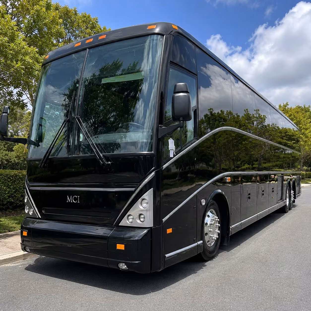 charter buses for youth and amateur sports teams competing in aurora